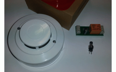 Gaisrinio dūmų daviklio jungimas su gaisro rele