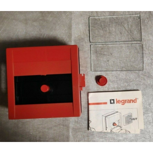 Priešgaisrinis avarinis mygtukas Legrand 038031 (400V, 5A, IP44) Priešgaisrinis avarinis mygtukas Legrand 038031 (400V, 5A, IP44)